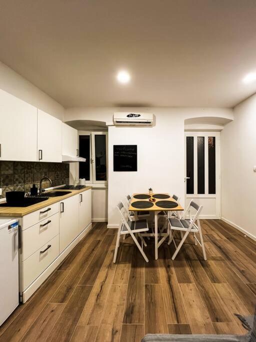 Studio Apartment Joanna Рієка Екстер'єр фото